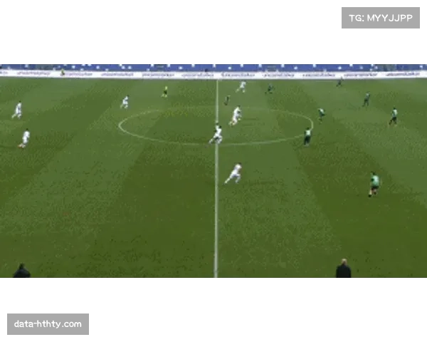 即时战报:AC米兰半场2-0领先佛罗伦萨,莱奥传射建功 即时战报:AC米兰半场2-0领先佛罗伦萨,莱奥传射建功